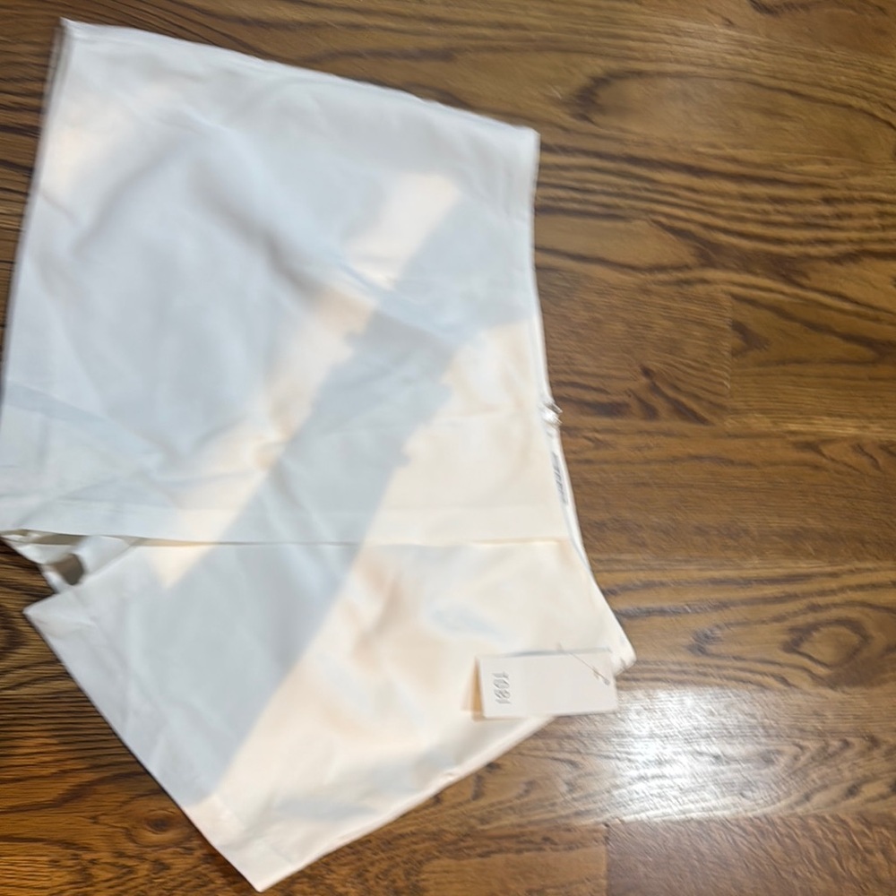 Tobi Ivory Skort